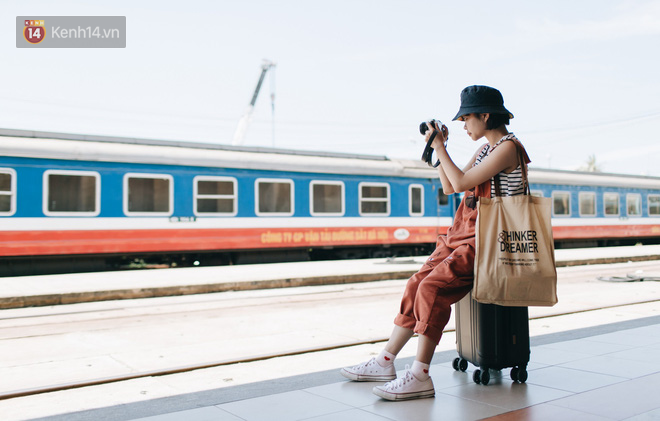 Hãy thử 1 lần đi du lịch bằng tàu hoả để tận hưởng cảm giác mùa hè lướt ngoài cửa sổ - Ảnh 1.