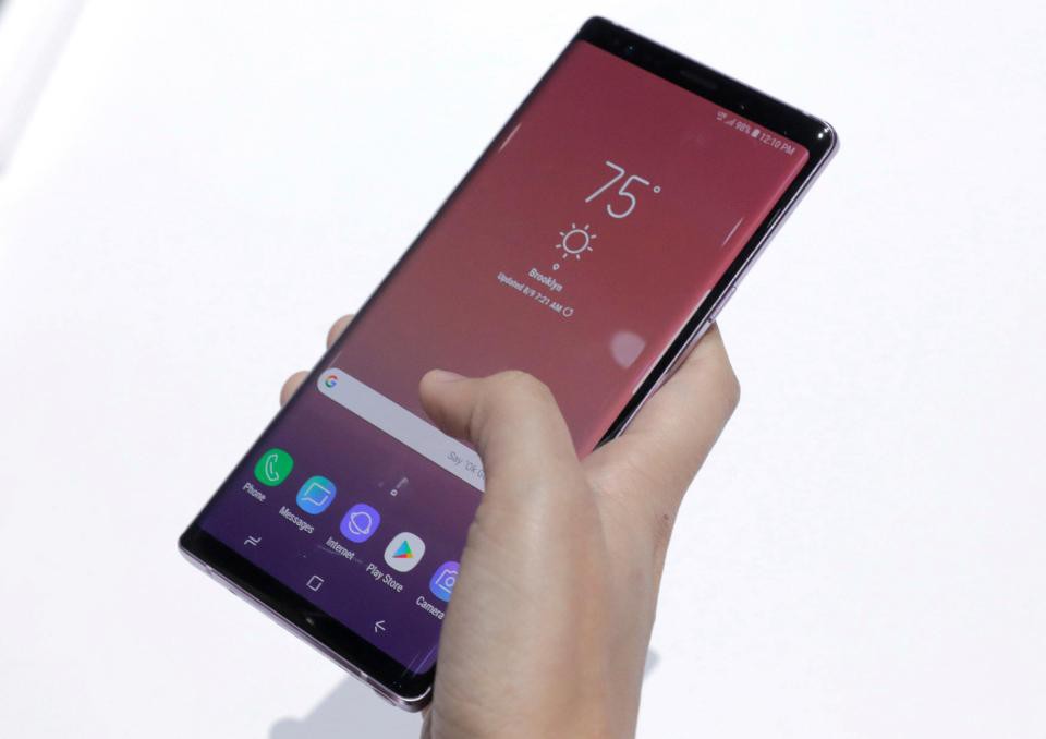 Samsung Galaxy X và Galaxy S10 sẽ có màn hình tự lành vết xước, chống bám bẩn trong tương lai? - Ảnh 1. Samsung Galaxy X và Galaxy S10 sẽ có màn hình tự lành vết xước, chống bám bẩn trong tương lai? - Ảnh 1.