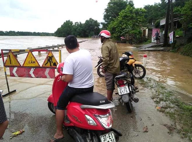 Toàn cảnh mưa lũ tại Nghệ An nhìn từ trên cao - Ảnh 7.