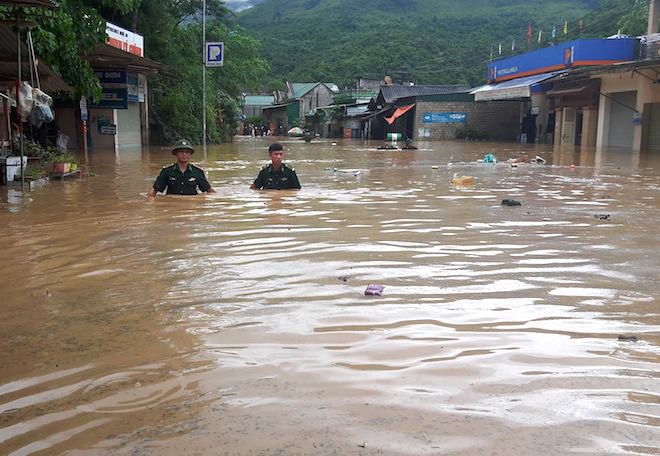 Toàn cảnh mưa lũ tại Nghệ An nhìn từ trên cao - Ảnh 8.