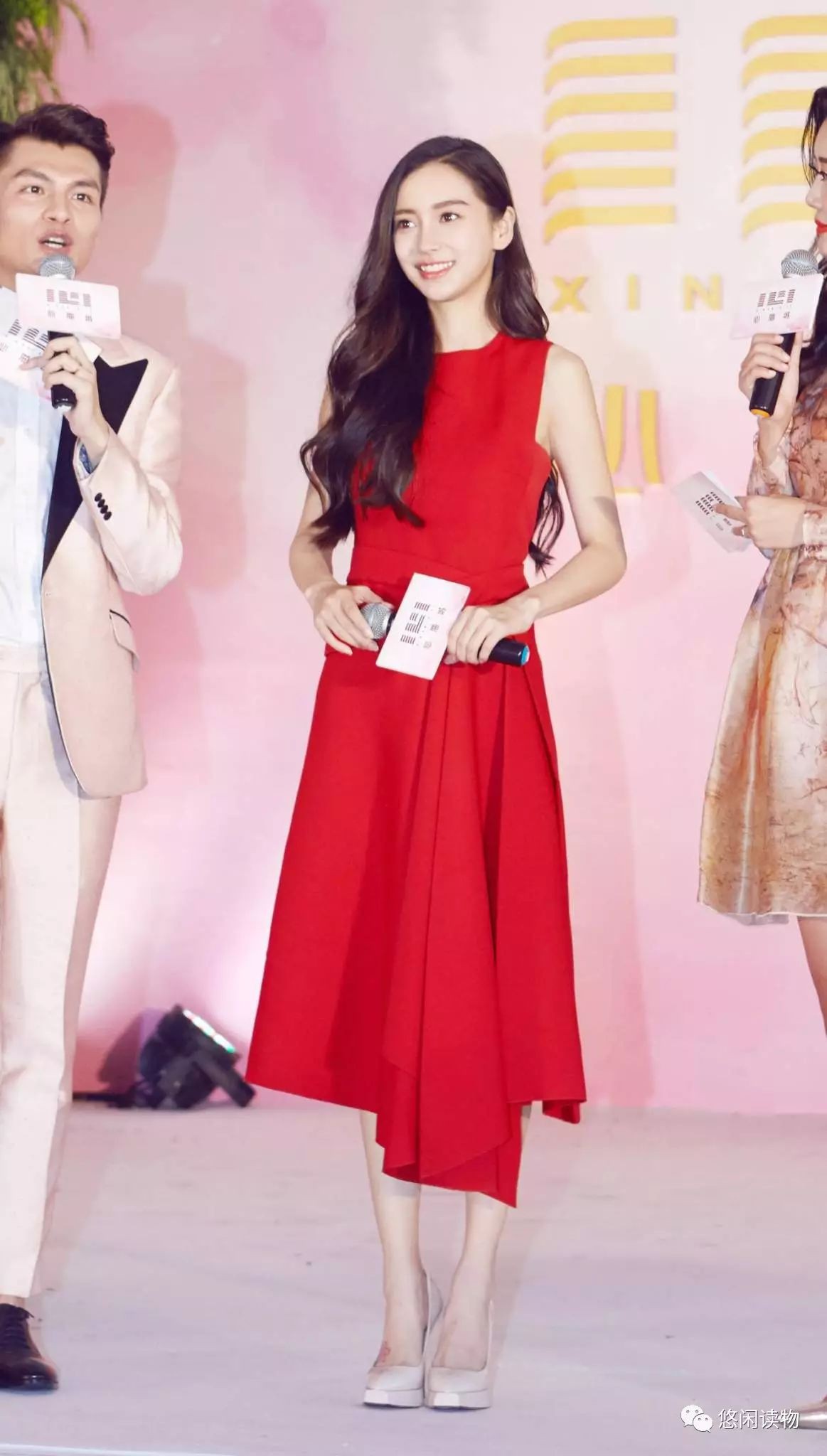 Đằng sau những bức ảnh đẹp hoàn mỹ của Angela Baby là sự hiện diện của “vũ khí bí mật” mang tên: Giày siêu cao gót - Ảnh 6. Đằng sau những bức ảnh đẹp hoàn mỹ của Angela Baby là sự hiện diện của “vũ khí bí mật” mang tên: Giày siêu cao gót - Ảnh 6.