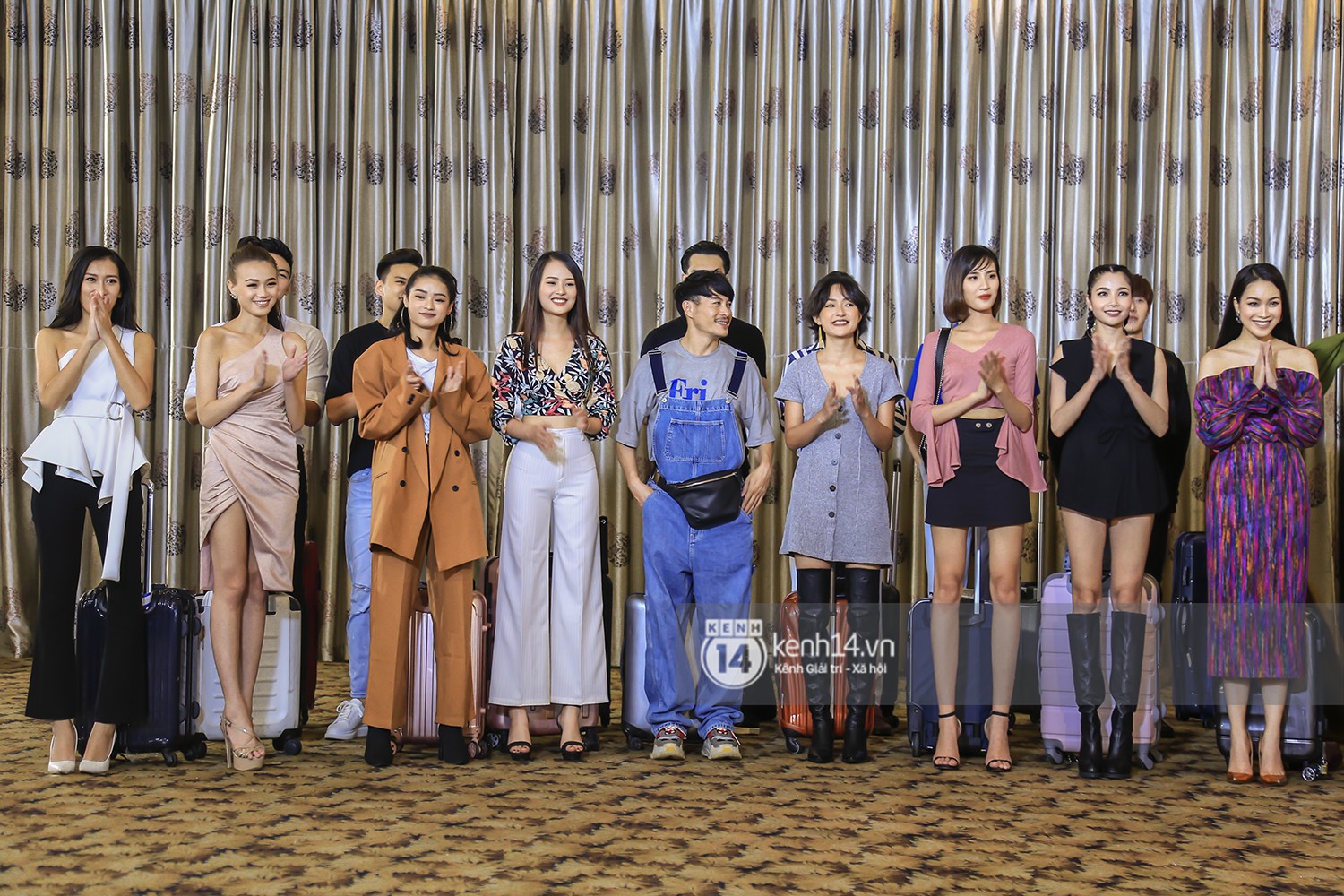 The Face ghi hình top 37: "Tình cũ Kim Lý" chơi trội, hot boy Quốc Anh rút lui 3 The Face ghi hình top 37: Tình cũ Kim Lý chơi trội, hot boy Quốc Anh rút lui - Ảnh 3.