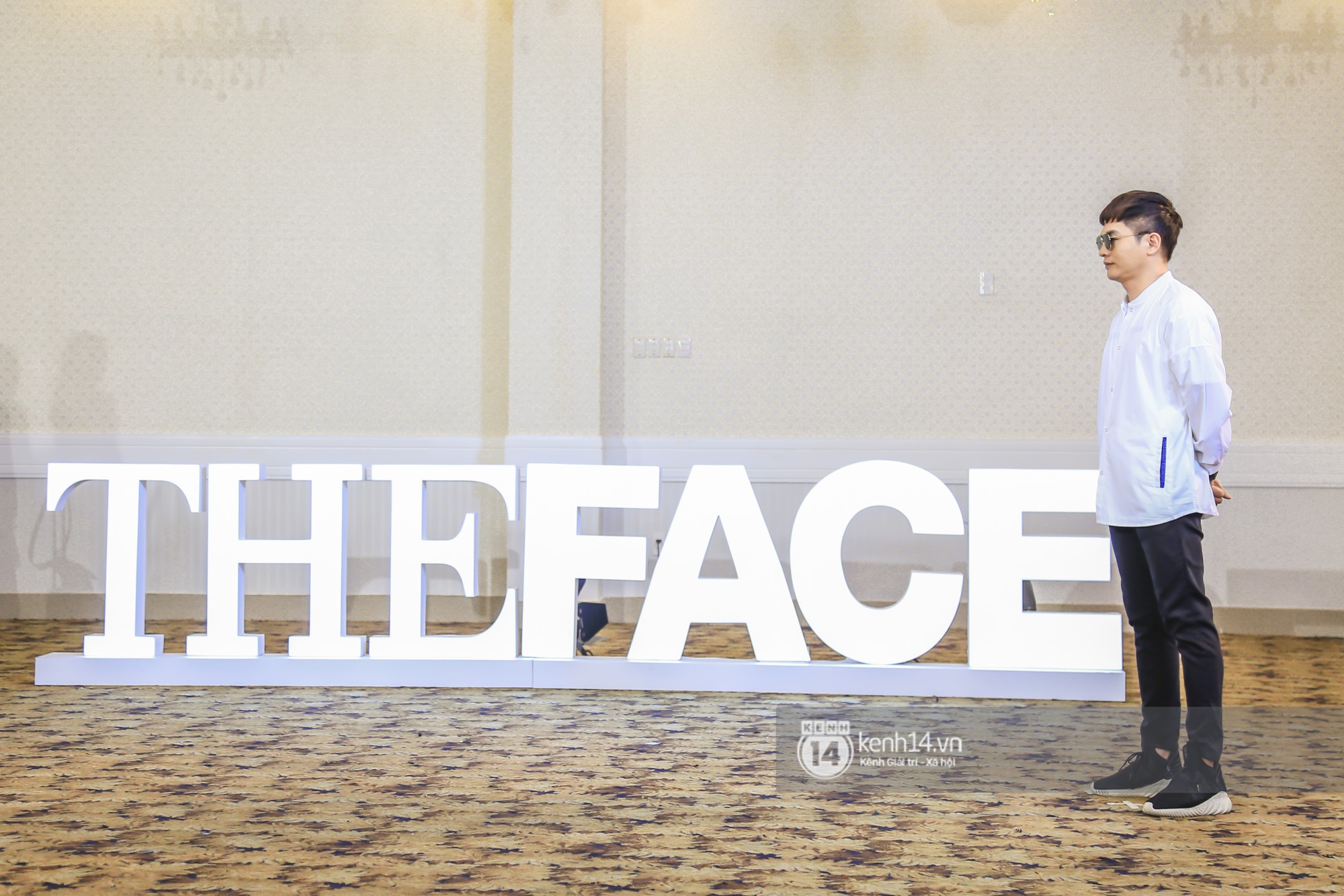 The Face ghi hình top 37: "Tình cũ Kim Lý" chơi trội, hot boy Quốc Anh rút lui 5 The Face ghi hình top 37: Tình cũ Kim Lý chơi trội, hot boy Quốc Anh rút lui - Ảnh 5.