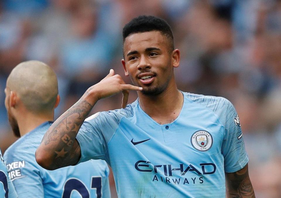 Man City trở lại ngôi đầu sau chiến thắng hủy diệt trước Huddersfield - Ảnh 3. Man City trở lại ngôi đầu sau chiến thắng hủy diệt trước Huddersfield - Ảnh 3.