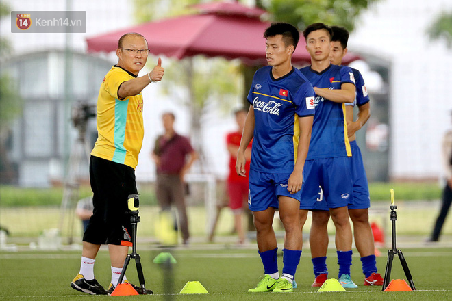 HLV Park Hang Seo tung chiêu tránh do thám trước thềm ASIAD 2018 - Ảnh 1.