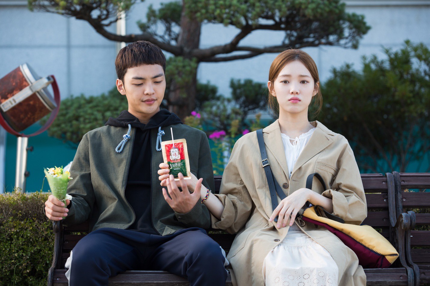 Love+Sling: Có trai xấu Yoo Hae Jin và Lee Sung Kyung, phim vẫn... dở banh xác - Ảnh 6.