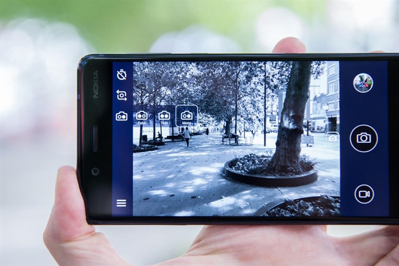 5 bí kíp tiết kiệm pin smartphone siêu lợi hại giúp bạn sống ảo xả láng trong mùa du lịch, chẳng lo máy sập nguồn - Ảnh 1. 5 bí kíp tiết kiệm pin smartphone siêu lợi hại giúp bạn sống ảo xả láng trong mùa du lịch, chẳng lo máy sập nguồn - Ảnh 1.