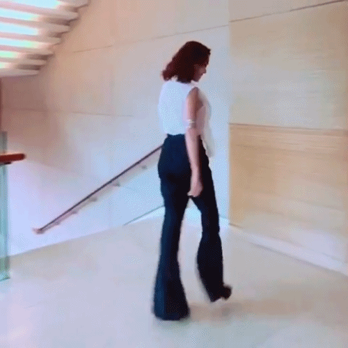 Đ&acirc;y l&agrave; Diệu Nhi khi đi catwalk: kh&ocirc;ng đ&acirc;m đầu v&agrave;o tường th&igrave; cũng ng&atilde; dập m&ocirc;ng - Ảnh 4.