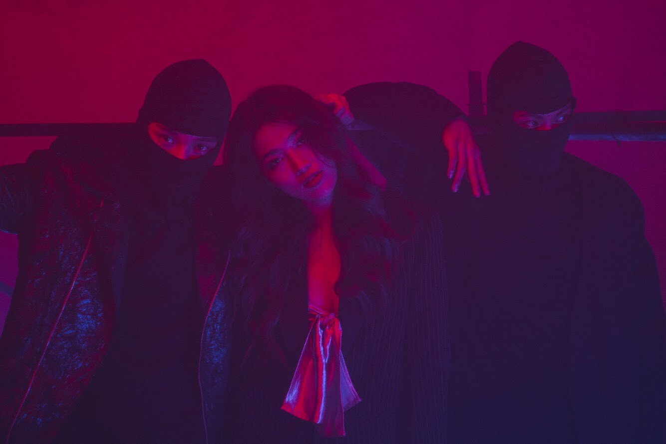 Bộ đôi Juun Đăng Dũng - R.Tee bắt tay cùng producer Chạy ngay đi, trở lại với teaser MV mới sặc mùi trinh thám - Ảnh 2. Bộ đôi Juun Đăng Dũng - R.Tee bắt tay cùng producer Chạy ngay đi, trở lại với teaser MV mới sặc mùi trinh thám - Ảnh 2.