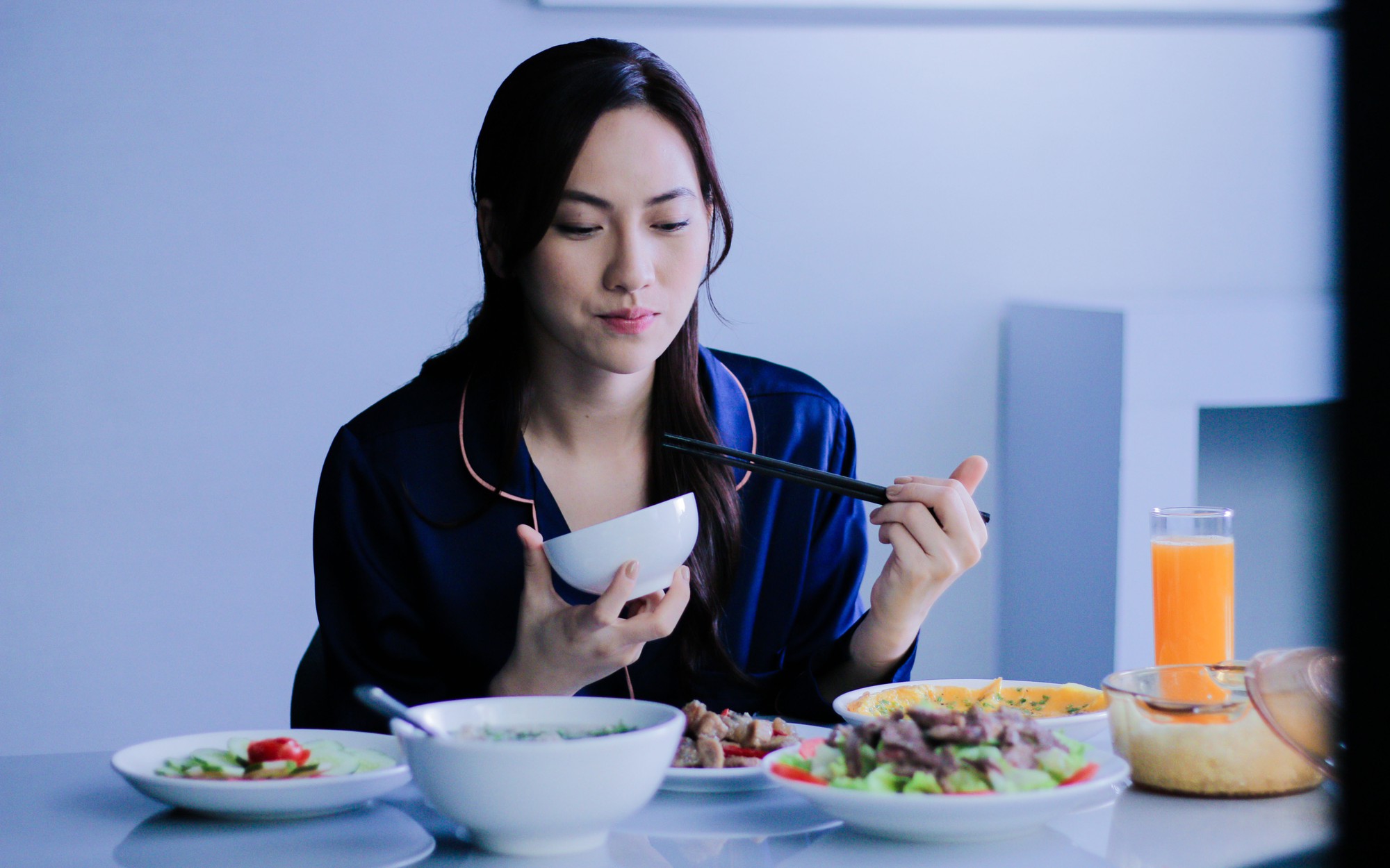 Không cần là soái ca, Chàng Vợ Thái Hòa vẫn có đầy bí kíp cưa gái khiến các nàng tương tư mất ngủ! - Ảnh 1. Không cần là soái ca, Chàng Vợ Thái Hòa vẫn có đầy bí kíp cưa gái khiến các nàng tương tư mất ngủ! - Ảnh 1.
