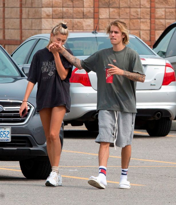 Tiết lộ lý do Justin Bieber và Hailey Baldwin bất ngờ vắng mặt ở lễ trao giải đình đám MTV VMAs - Ảnh 7.