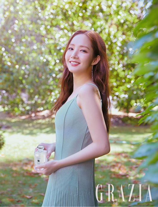 Park Min Young lại khiến dân tình phát cuồng với nhan sắc không thể xuất sắc hơn trên hình tạp chí - Ảnh 3.