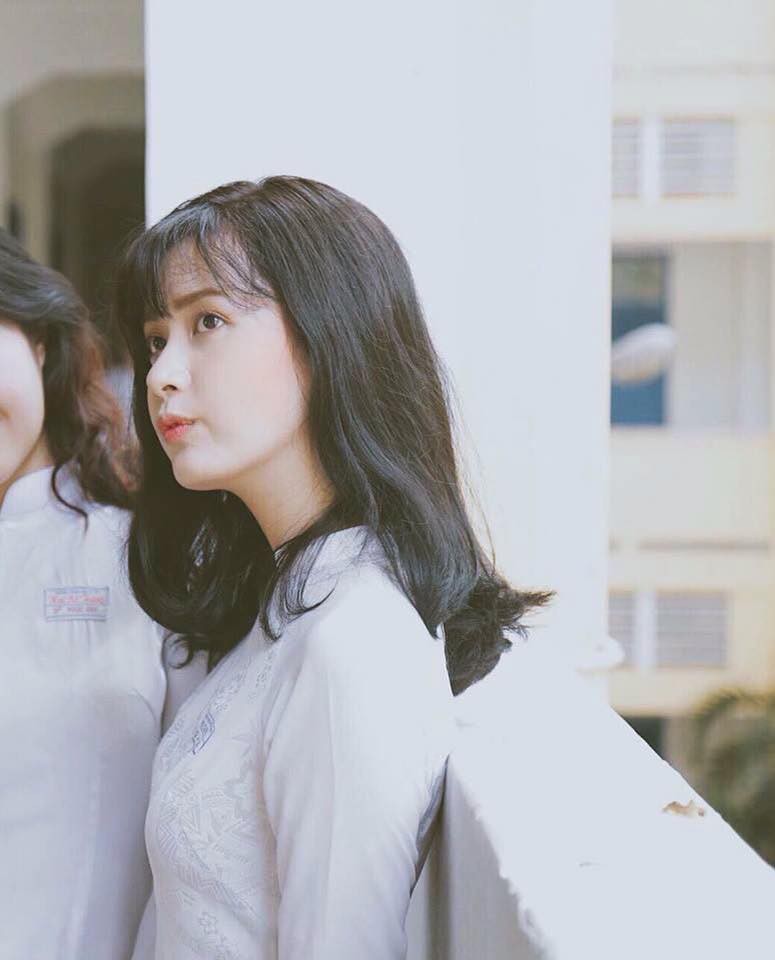 Mùa nhập học - mùa rụng tim vì ngắm ảnh nữ sinh Việt tinh khôi trong tà áo dài - Ảnh 15. Mùa nhập học - mùa rụng tim vì ngắm ảnh nữ sinh Việt tinh khôi trong tà áo dài - Ảnh 15.