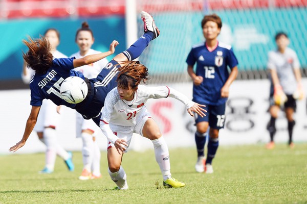 Giữ sức cho tứ kết ASIAD 2018, tuyển nữ Việt Nam thảm bại 0-7 trước Nhật Bản - Ảnh 1.