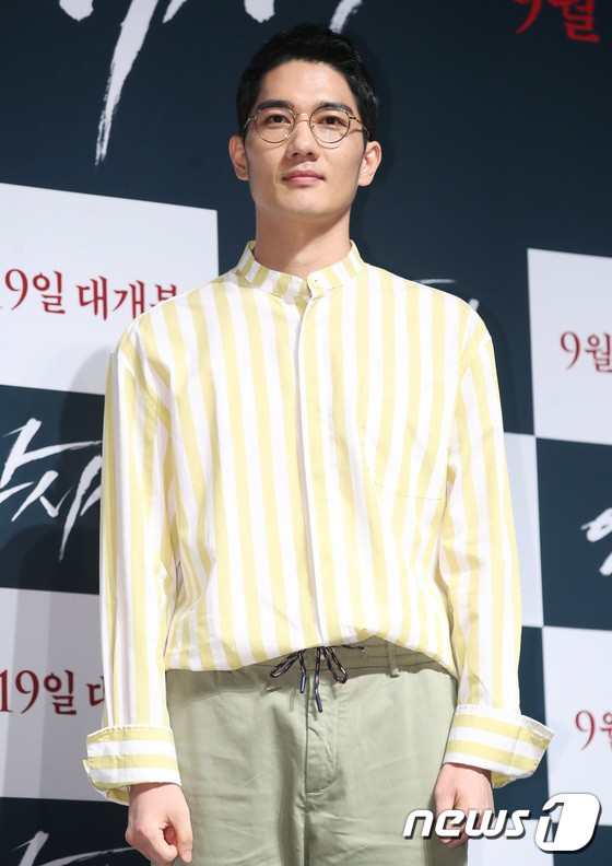 D&agrave;n sao hot đổ bộ sự kiện: Khi tường th&agrave;nh nhan sắc Jo In Sung bị trai đẹp Nam Joo Hyuk d&igrave;m trong 1 khung h&igrave;nh - Ảnh 24.