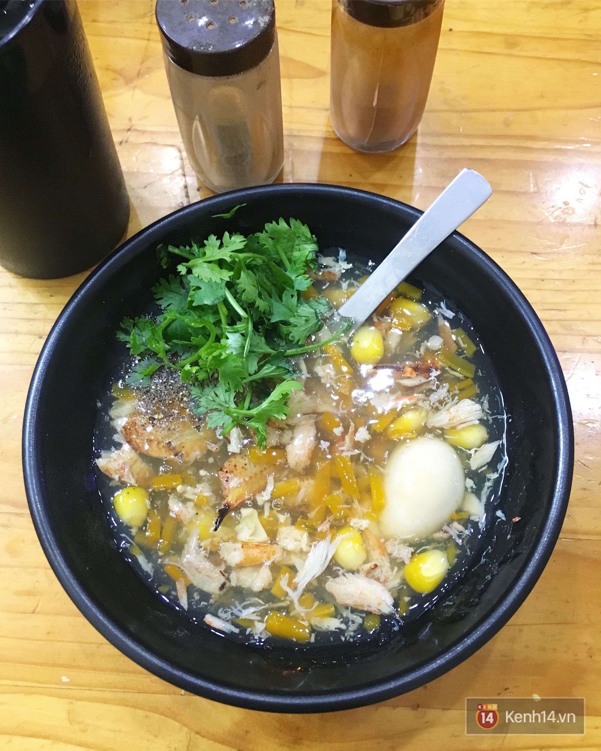 Bỗng thèm lắm một bát súp cua béo ngậy thì đây là 3 địa chỉ hiếm hoi ở Hà Nội bán món ăn này - Ảnh 1. Bỗng thèm lắm một bát súp cua béo ngậy thì đây là 3 địa chỉ hiếm hoi ở Hà Nội bán món ăn này - Ảnh 1.