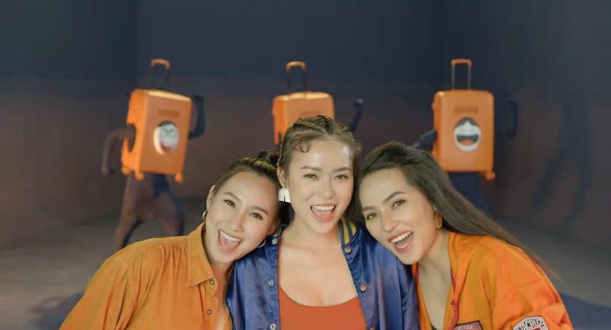 Bạn sẽ không thể ngồi yên khi xem đoạn quảng cáo lầy lội này của MIA - Ảnh 3. Bạn sẽ không thể ngồi yên khi xem đoạn quảng cáo lầy lội này của MIA - Ảnh 3.