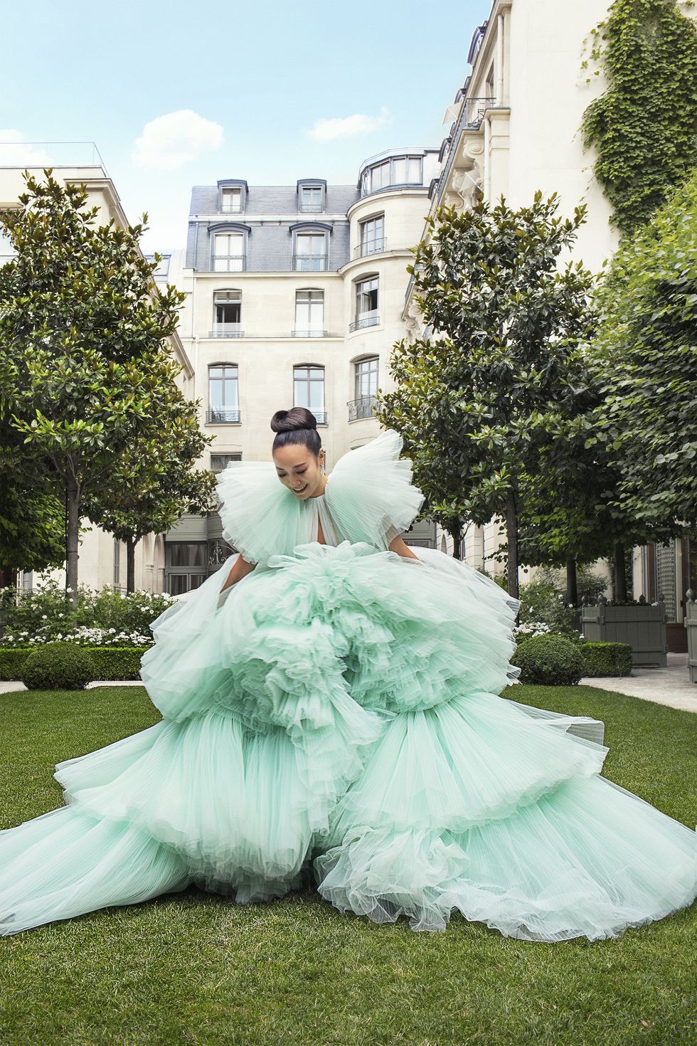 Crazy rich Asians của đời thực: dự show thời trang từ năm 10 tuổi, mặc đồ Haute Couture như cơm bữa - Ảnh 3. Crazy rich Asians của đời thực: dự show thời trang từ năm 10 tuổi, mặc đồ Haute Couture như cơm bữa - Ảnh 3.