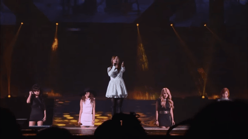Nhìn lại sân khấu “If I Were You”: Nơi 2NE1 là girlgroup có 5 thành viên với giọng hát đau đớn xé lòng - Ảnh 2.