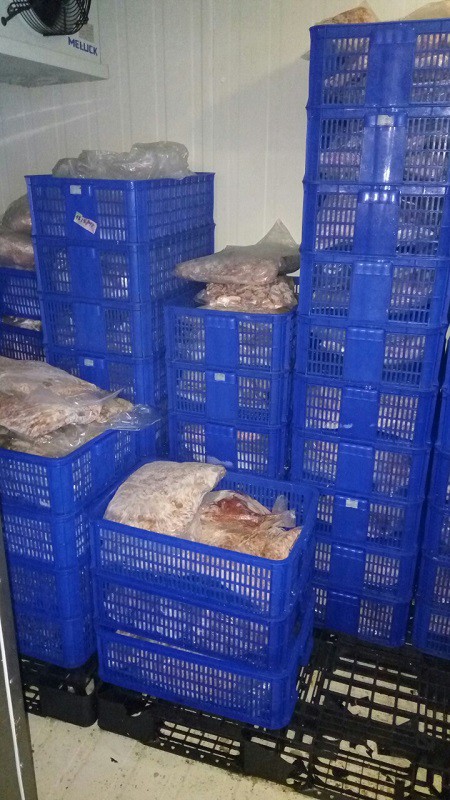 Phát hiện hàng trăm ký thịt heo “hết đát” tại siêu thị Meat Farm ở Sài Gòn - Ảnh 1.