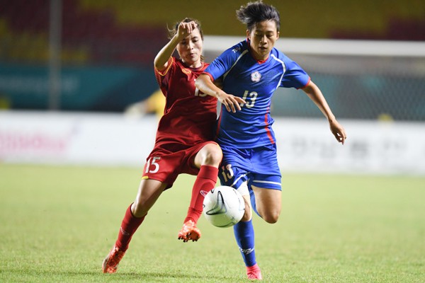 Thua trên chấm 11m, đội tuyển nữ Việt Nam bị loại khỏi ASIAD 2018 - Ảnh 2.
