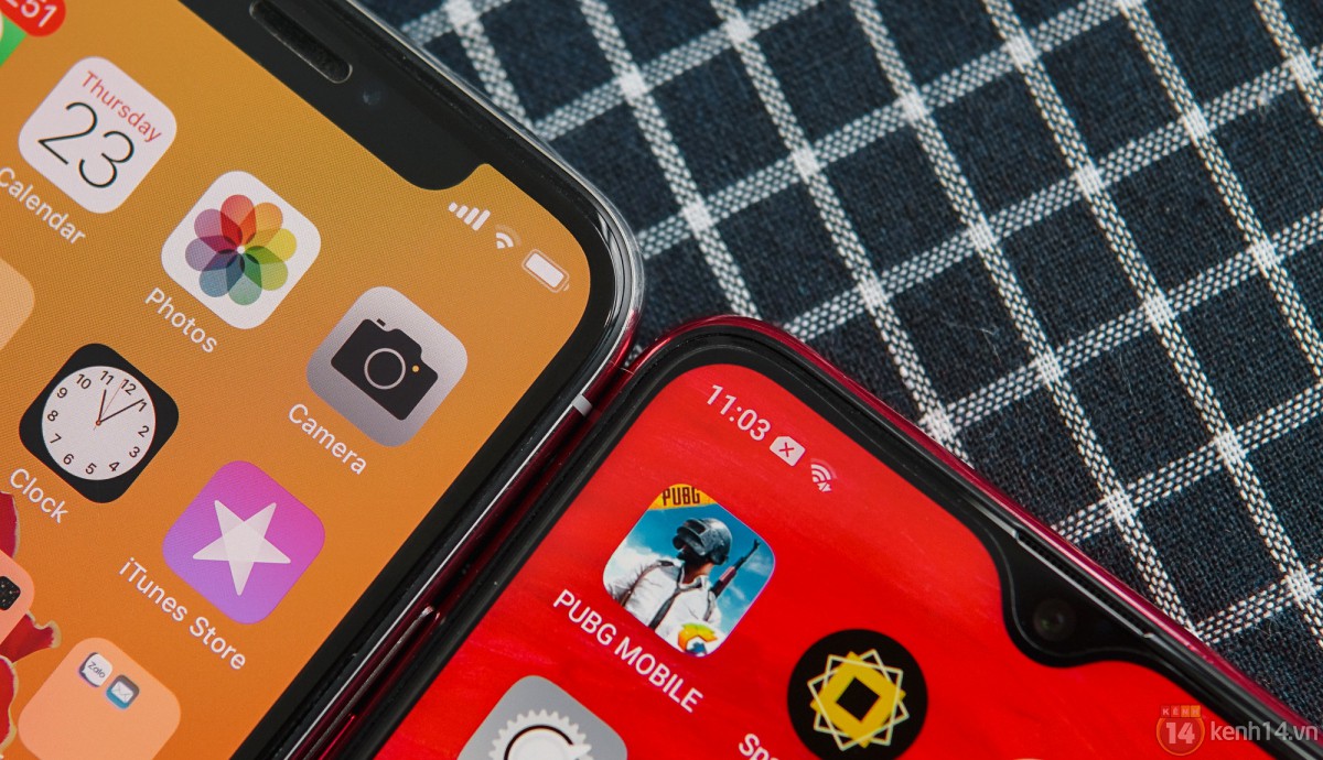 So sánh giọt nước OPPO F9 với tai thỏ iPhone X: Nhỏ hơn thôi là đẹp rồi - Ảnh 2. So sánh giọt nước OPPO F9 với tai thỏ iPhone X: Nhỏ hơn thôi là đẹp rồi - Ảnh 2.