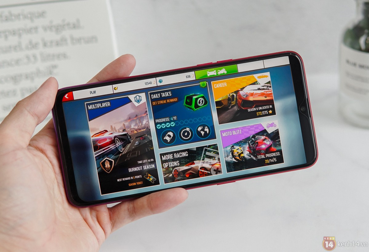 So sánh giọt nước OPPO F9 với tai thỏ iPhone X: Nhỏ hơn thôi là đẹp rồi - Ảnh 8. So sánh giọt nước OPPO F9 với tai thỏ iPhone X: Nhỏ hơn thôi là đẹp rồi - Ảnh 8.
