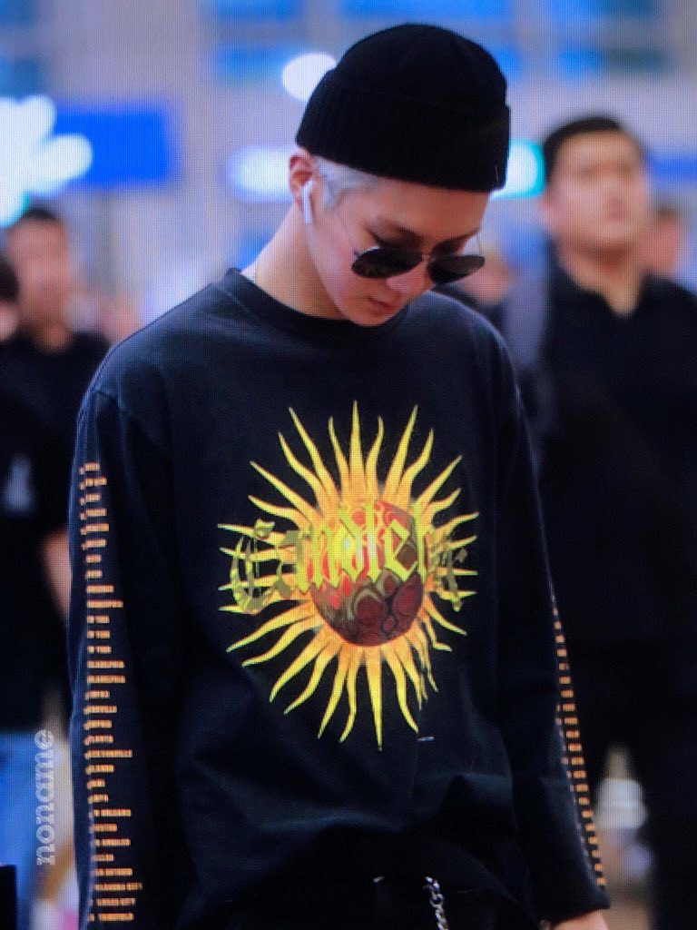 WINNER sang chảnh hết cỡ, mỹ nam đình đám Mino khiến fan lo lắng vì nẹp cổ tại sân bay Hàn sang Việt Nam - Ảnh 16. WINNER sang chảnh hết cỡ, mỹ nam đình đám Mino khiến fan lo lắng vì nẹp cổ tại sân bay Hàn sang Việt Nam - Ảnh 16.