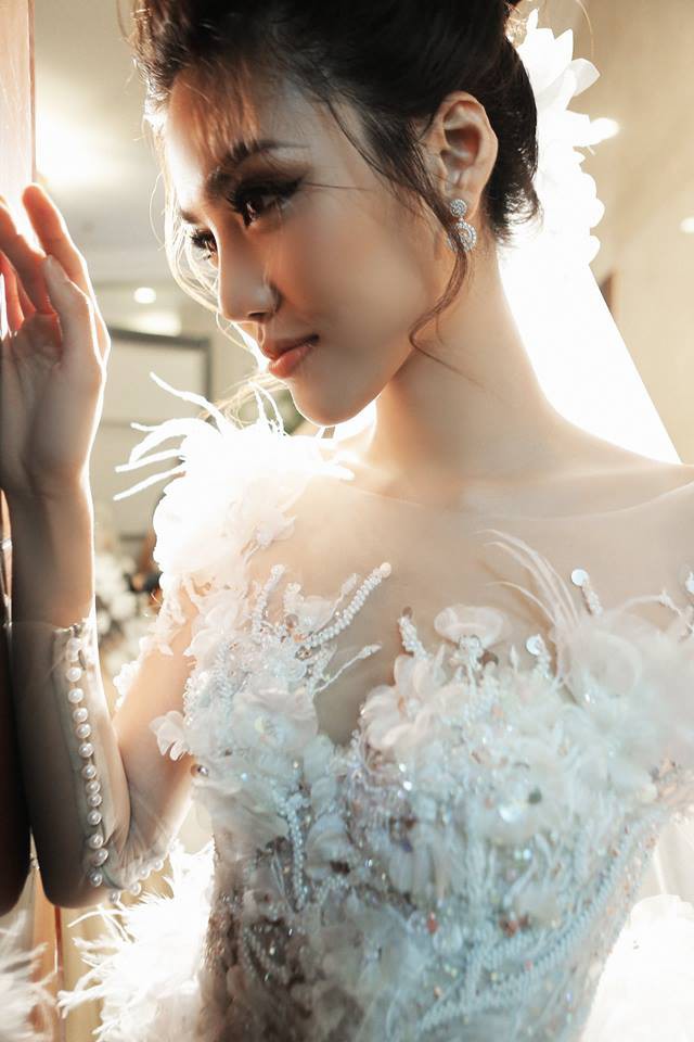 Lan Khuê diện váy cô dâu, khoe nhan sắc xinh đẹp trước ngày lên xe hoa với bạn trai đại gia - Ảnh 2.