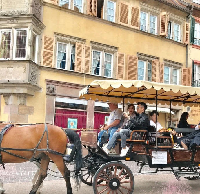 Sau 10 năm, dàn sao Họa Bì đồng loạt công phá tháng 8 bằng những sản phẩm khủng - Ảnh 4.