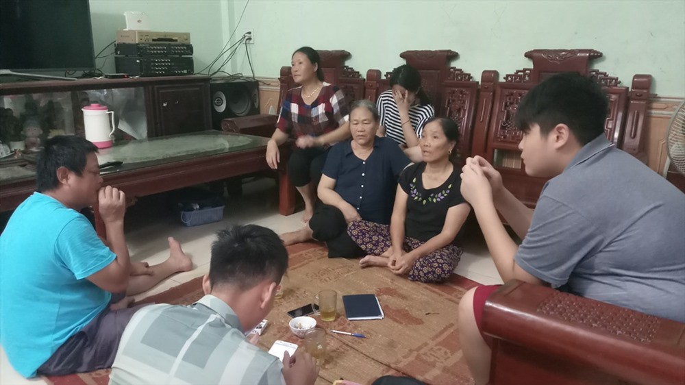 Cuộc điện thoại đầy nước mắt của người phụ nữ sau gần 30 năm lưu lạc - Ảnh 2. Cuộc điện thoại đầy nước mắt của người phụ nữ sau gần 30 năm lưu lạc - Ảnh 2.