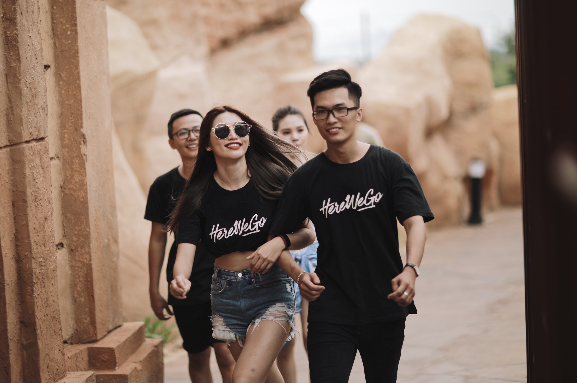 Từ bỏ hình ảnh thục nữ, các bánh bèo của Here We Go quẩy hết cỡ trong những thử thách cảm giác mạnh - Ảnh 13.