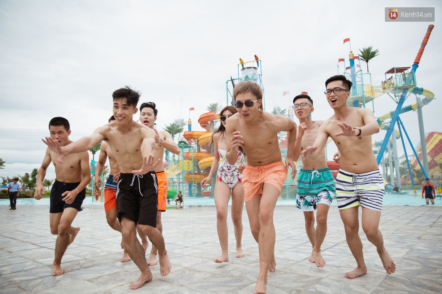 Từ bỏ hình ảnh thục nữ, các bánh bèo của Here We Go quẩy hết cỡ trong những thử thách cảm giác mạnh - Ảnh 19.
