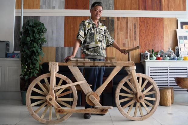 Chiếc xe đạp hoàn toàn bằng gỗ có thể hoạt động bình thường - Ảnh 1.