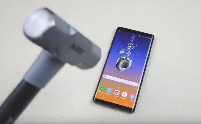 Xem màn tra tấn Galaxy Note 9 rùng rợn bằng dao và búa, bất ngờ nhất lại nằm ở viên pin - Ảnh 4.