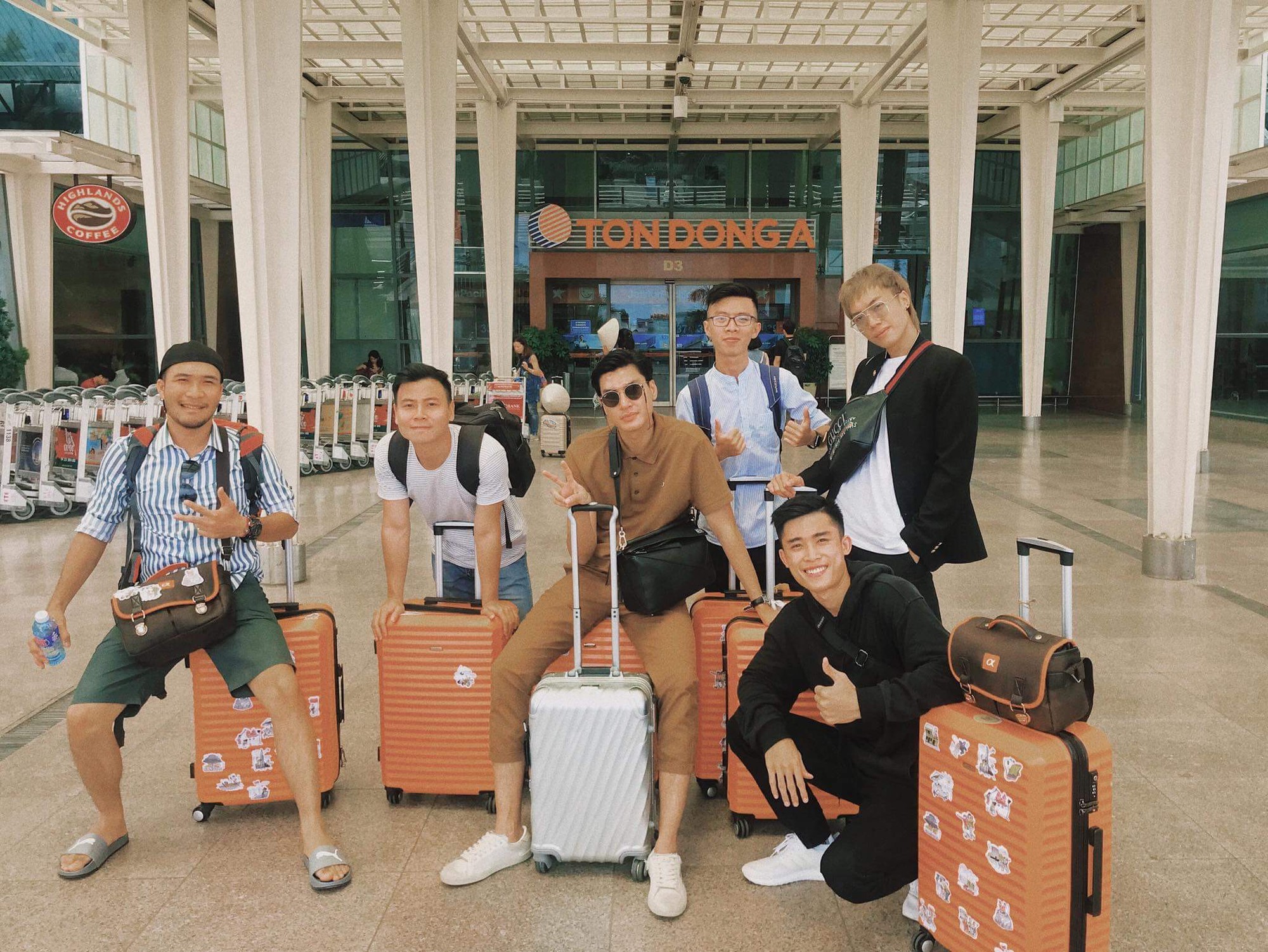Ngày đầu tiên của 10 đội thi Here We Go ở vòng 2: Sống xa BTC chẳng dễ dàng! - Ảnh 8. Ngày đầu tiên của 10 đội thi Here We Go ở vòng 2: Sống xa BTC chẳng dễ dàng! - Ảnh 8.