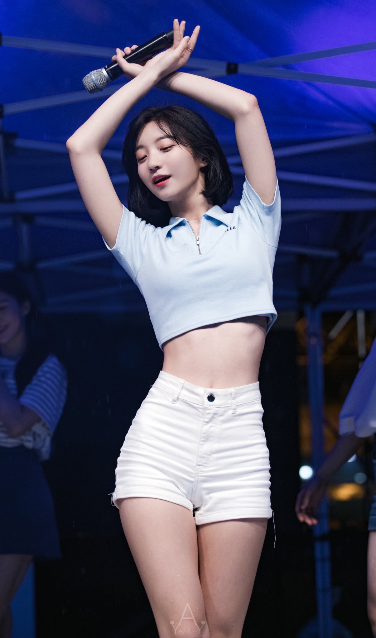 Kpop deepfake. Mina AOA Waist. Мина из AOA талия. Oh my girl Binnie body.