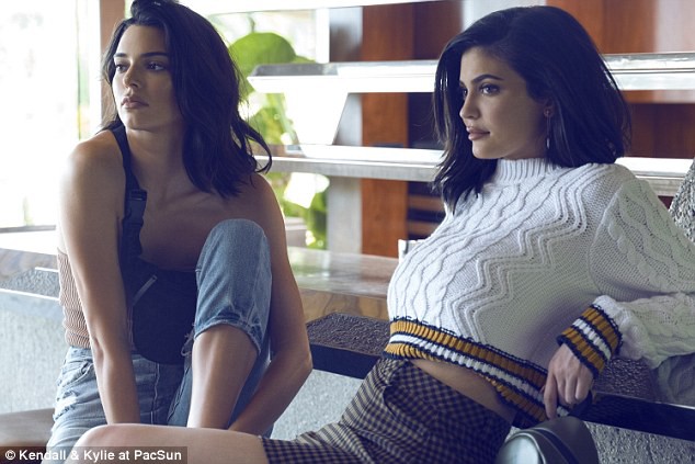 Chị em Kendall - Kylie Jenner đọ nhan sắc bất phân thắng bại: Kẻ 9 người 10, thật khó để chọn ai đẹp hơn! - Ảnh 3.