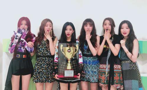 Thua trắng ở tuần trước, (G)I-DLE v&ugrave;ng l&ecirc;n cho cả Red Velvet v&agrave; bộ đ&ocirc;i Super Junior &ldquo;h&iacute;t kh&oacute;i&rdquo; - Ảnh 3.