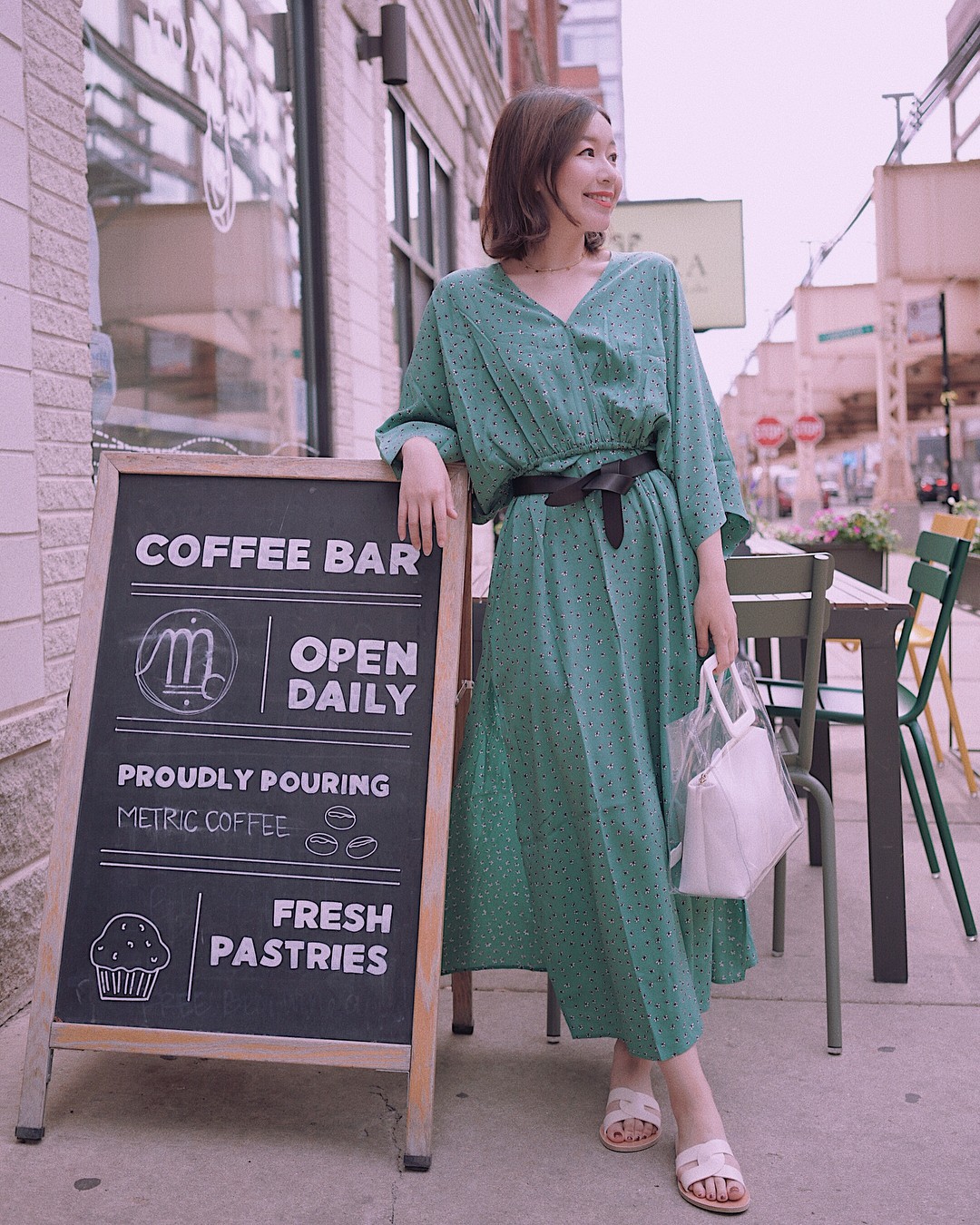 Thu đến, các nàng đừng bỏ lỡ 4 kiểu váy diện lên tuyệt xinh và đậm chất nữ tính này - Ảnh 3. Thu đến, các nàng đừng bỏ lỡ 4 kiểu váy diện lên tuyệt xinh và đậm chất nữ tính này - Ảnh 3.