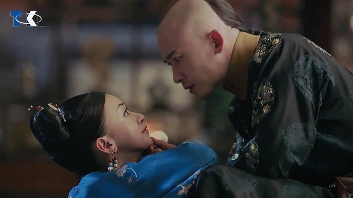 Vua Càn Long của Diên Hi Công Lược: Người thứ ba chen ngang hay kẻ si tình tội nghiệp? - Ảnh 7. Vua Càn Long của Diên Hi Công Lược: Người thứ ba chen ngang hay kẻ si tình tội nghiệp? - Ảnh 7.