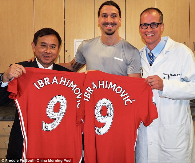 Ibrahimovic lần đầu tiết lộ hình ảnh chấn thương đáng sợ ở MU - Ảnh 4.