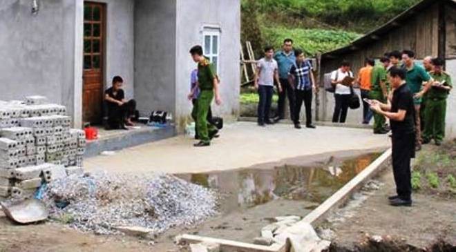 Lào Cai: Kiểm tra nhà hàng xóm, người dân bàng hoàng phát hiện một phụ nữ tử vong trên giường với nhiều vết thương - Ảnh 2.