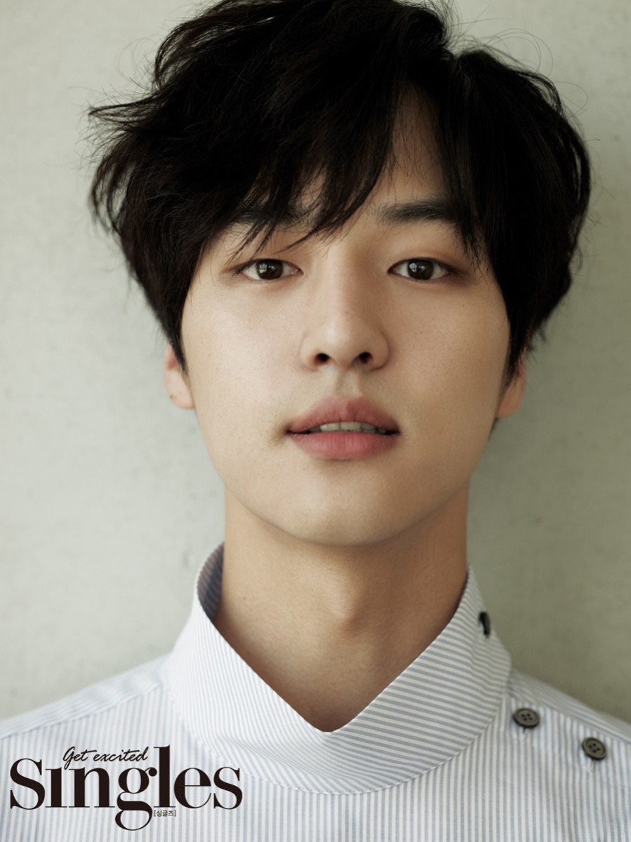 Tờ báo danh tiếng Hàn Quốc gọi tên 4 nam thần sẽ thay thế Song Joong Ki và Lee Min Ho - Ảnh 12. Tờ báo danh tiếng Hàn Quốc gọi tên 4 nam thần sẽ thay thế Song Joong Ki và Lee Min Ho - Ảnh 12.