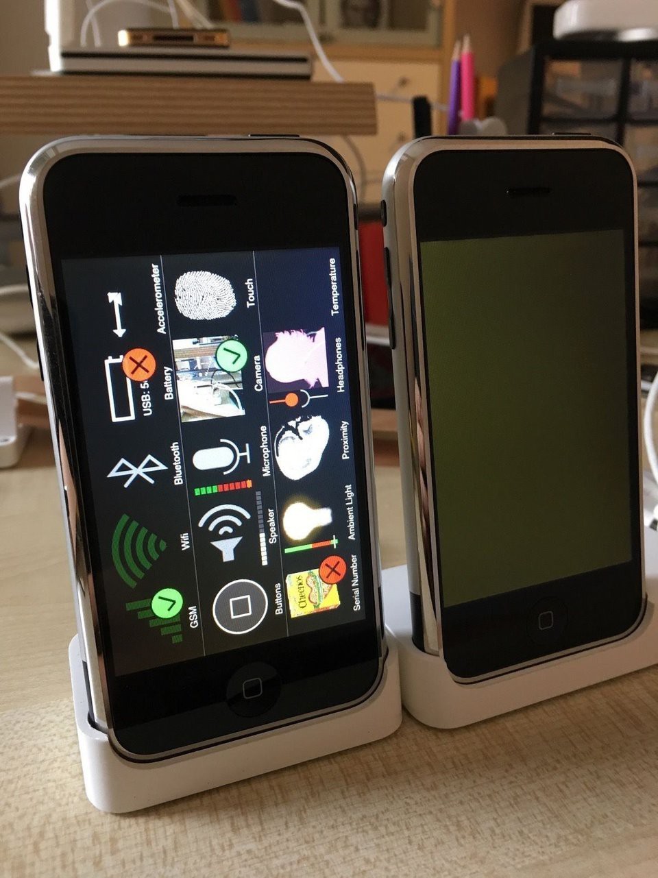 Bản thử nghiệm iPhone đầu tiên bất ngờ lên sàn đấu giá trên eBay, đã có đại gia sẵn sàng chi 300 triệu đồng để rước nàng về dinh - Ảnh 2. Bản thử nghiệm iPhone đầu tiên bất ngờ lên sàn đấu giá trên eBay, đã có đại gia sẵn sàng chi 300 triệu đồng để rước nàng về dinh - Ảnh 2.
