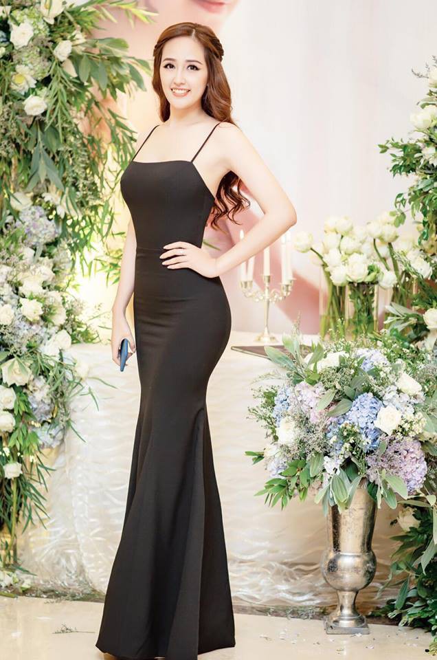 Từ v&aacute;y 2 d&acirc;y cho đến &aacute;o sơmi, Mai Phương Th&uacute;y lại khiến người h&acirc;m mộ bấn loạn khi &ldquo;thả r&ocirc;ng&rdquo; v&ograve;ng 1 - Ảnh 12.