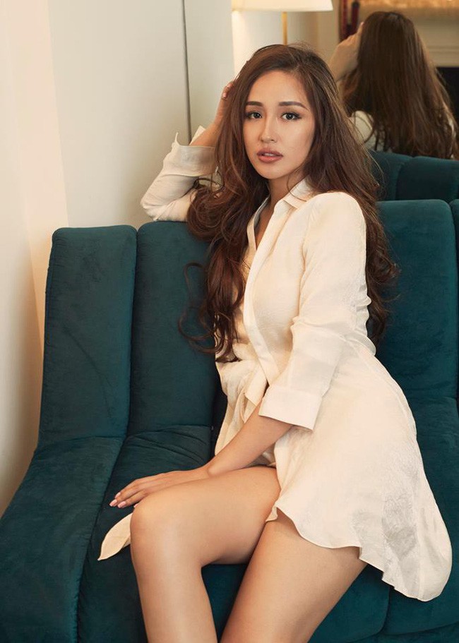 Từ v&aacute;y 2 d&acirc;y cho đến &aacute;o sơmi, Mai Phương Th&uacute;y lại khiến người h&acirc;m mộ bấn loạn khi &ldquo;thả r&ocirc;ng&rdquo; v&ograve;ng 1 - Ảnh 6.