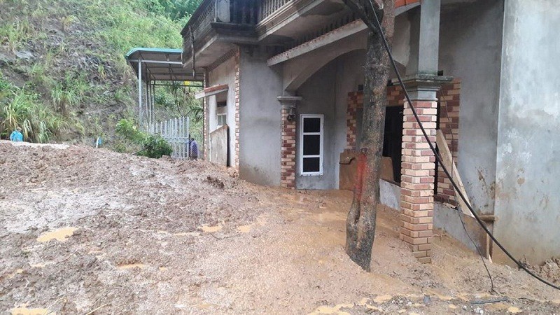 Mưa lớn vùi lấp nhiều phòng học tại huyện vùng cao Thanh Hoá - Ảnh 7. Mưa lớn vùi lấp nhiều phòng học tại huyện vùng cao Thanh Hoá - Ảnh 7.