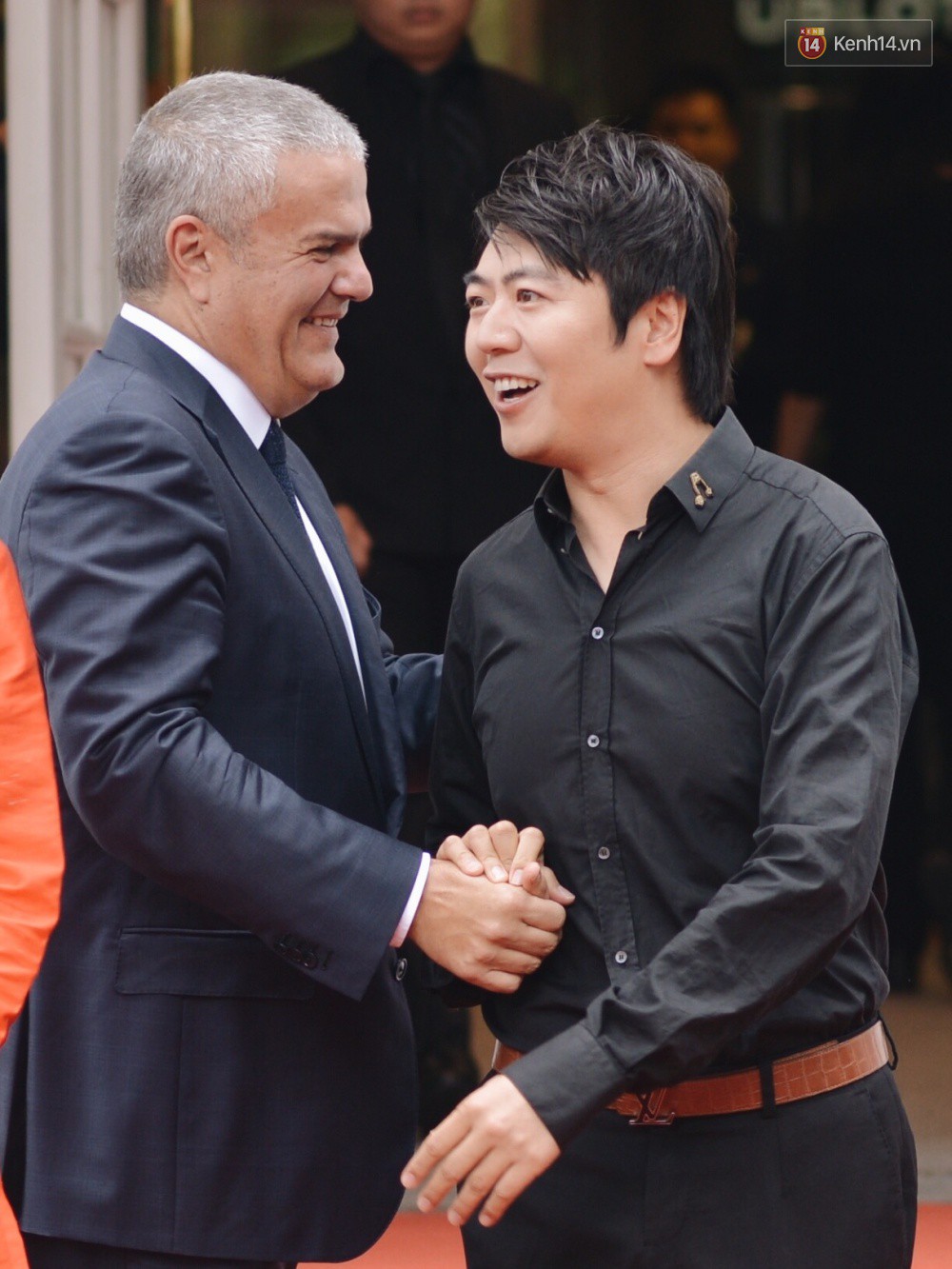 Lang Lang - nghệ sĩ piano lọt top 100 người có sức ảnh hưởng lớn nhất thế giới rạng rỡ có mặt tại Việt Nam - Ảnh 4. Lang Lang - nghệ sĩ piano lọt top 100 người có sức ảnh hưởng lớn nhất thế giới rạng rỡ có mặt tại Việt Nam - Ảnh 4.