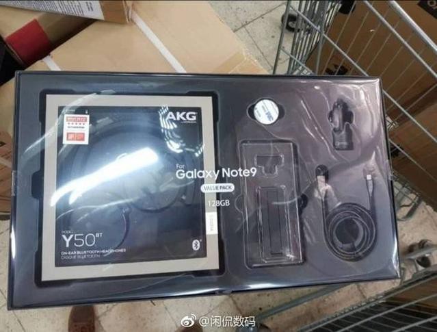 Lộ bộ quà cực khủng đi kèm khi mua Galaxy Note 9: Cho luôn tai nghe 4 triệu, sạc riêng ốp riêng đủ cả - Ảnh 1.